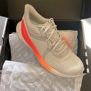 NWT IN BOX LULULEMON BLISSFEEL RUNNING SHOES WOMEN SIZE 8